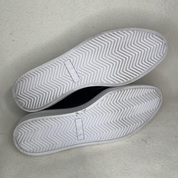 DKNY shoes slip on sneakers women 9M Pointed Toe- EUC - Picture 7 of 7